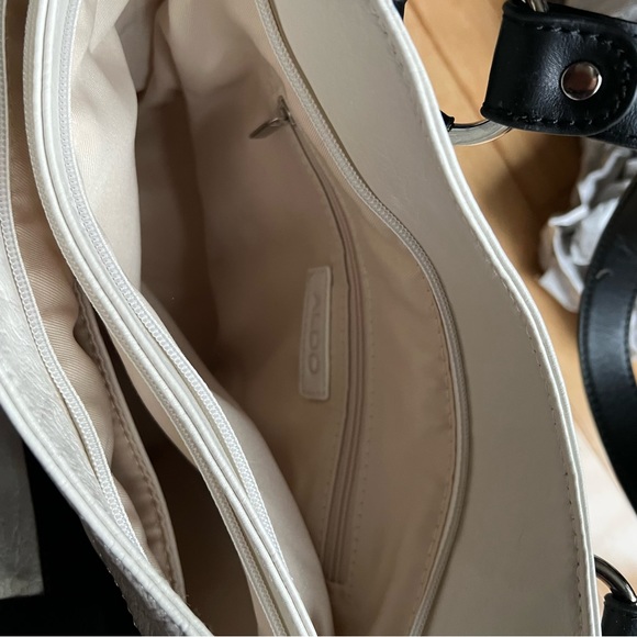 Cream and Black Handbag - Picture 3 of 8